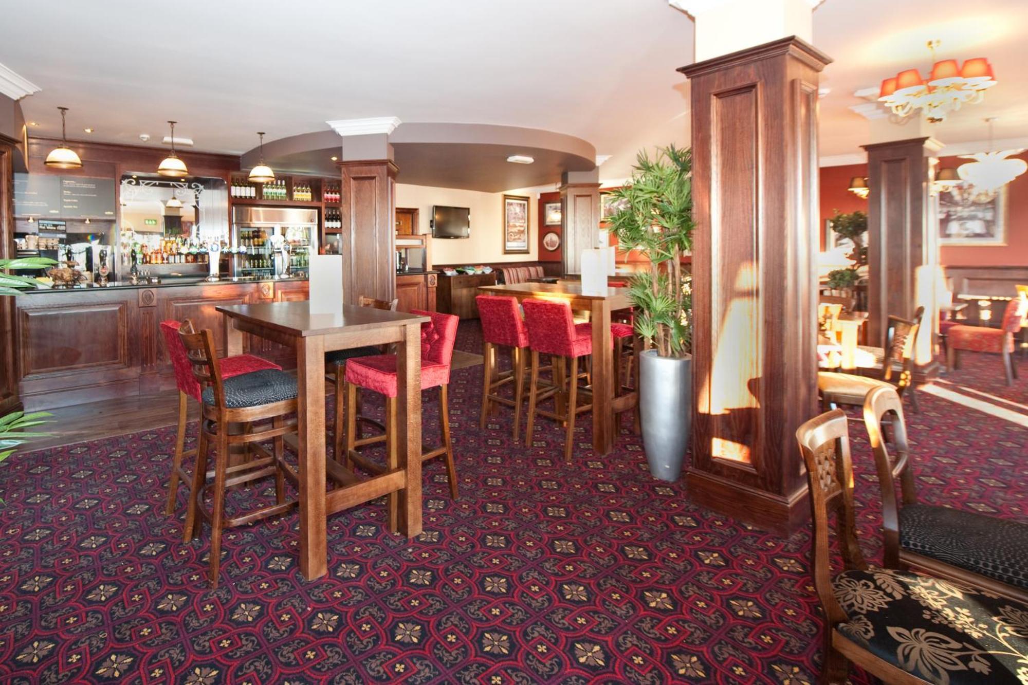 Foley Arms Hotel Great Malvern Extérieur photo